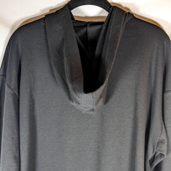New Victoria Sports Black Long Sleeve Hoodie  Cotton Blend Size Small - Picture 6 of 8